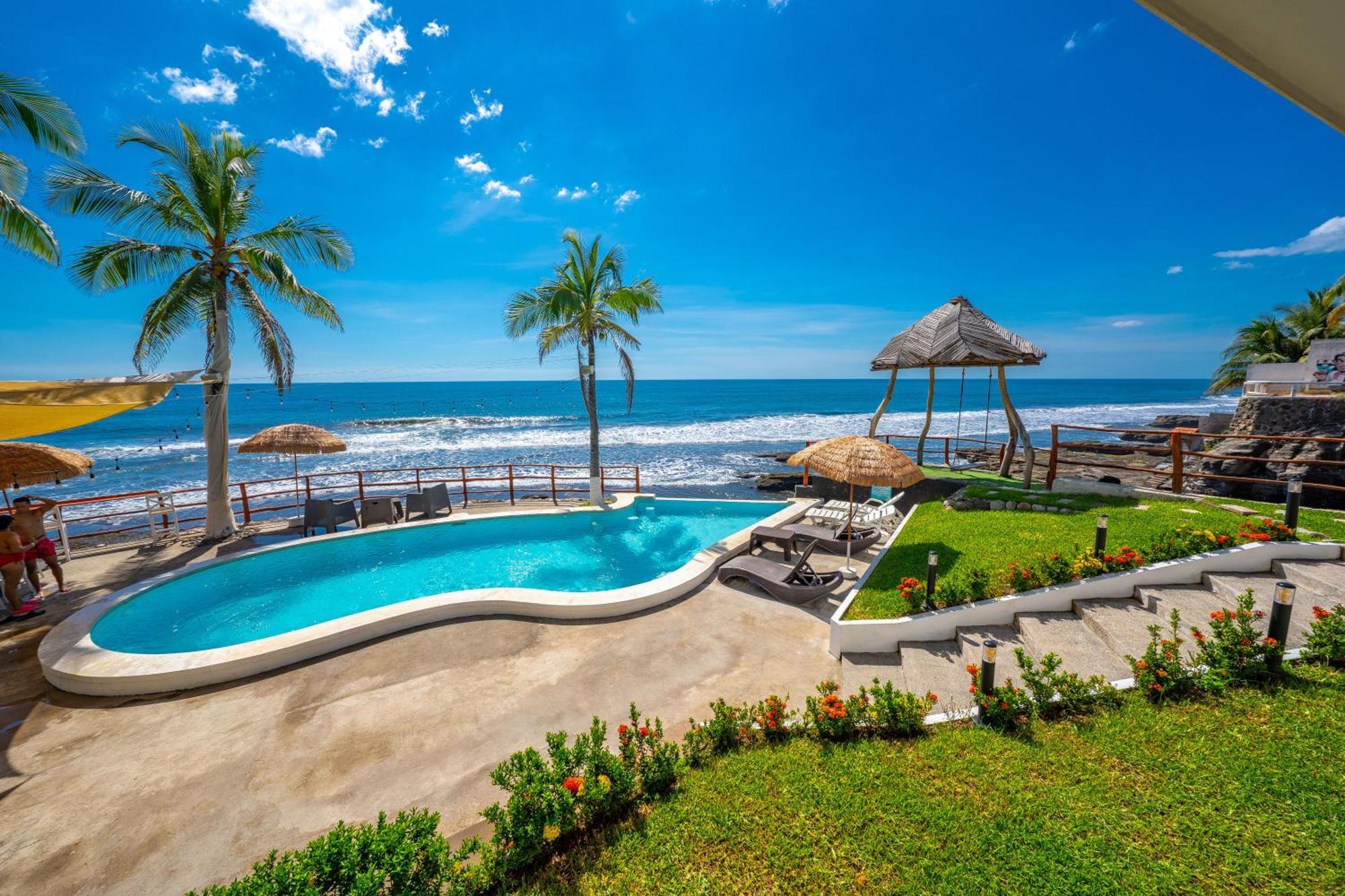 Reef On The Water Hotel Tamanique Екстериор снимка