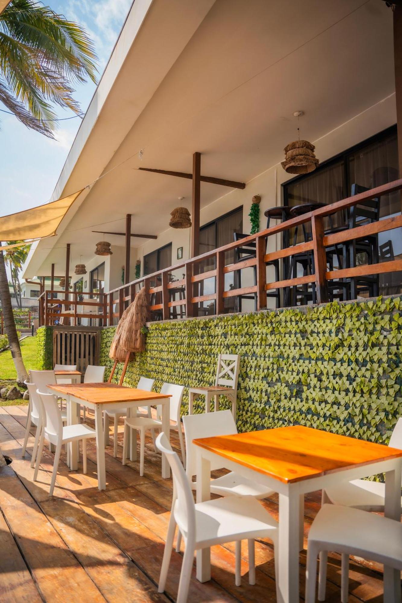 Reef On The Water Hotel Tamanique Екстериор снимка
