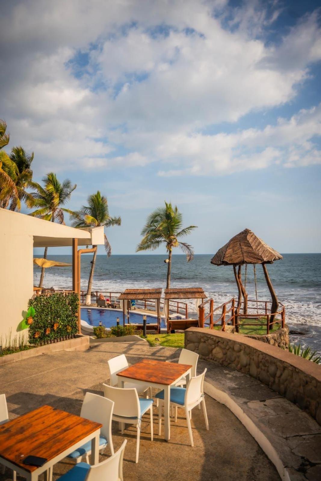Reef On The Water Hotel Tamanique Екстериор снимка